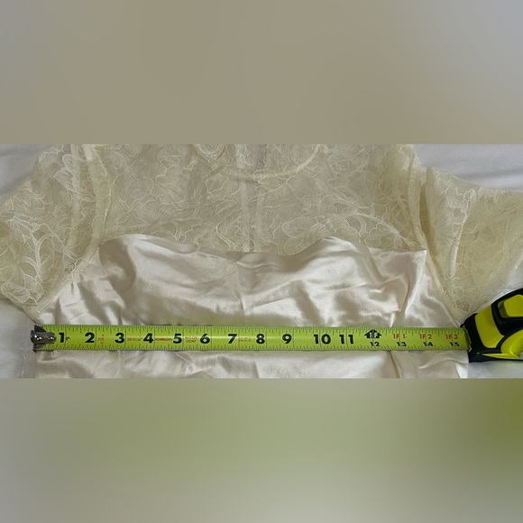 New Bridal DeLaVali Ivory White Croissant Silk-Satin And Lace Mini Dress Sz 6 - Picture 7 of 8